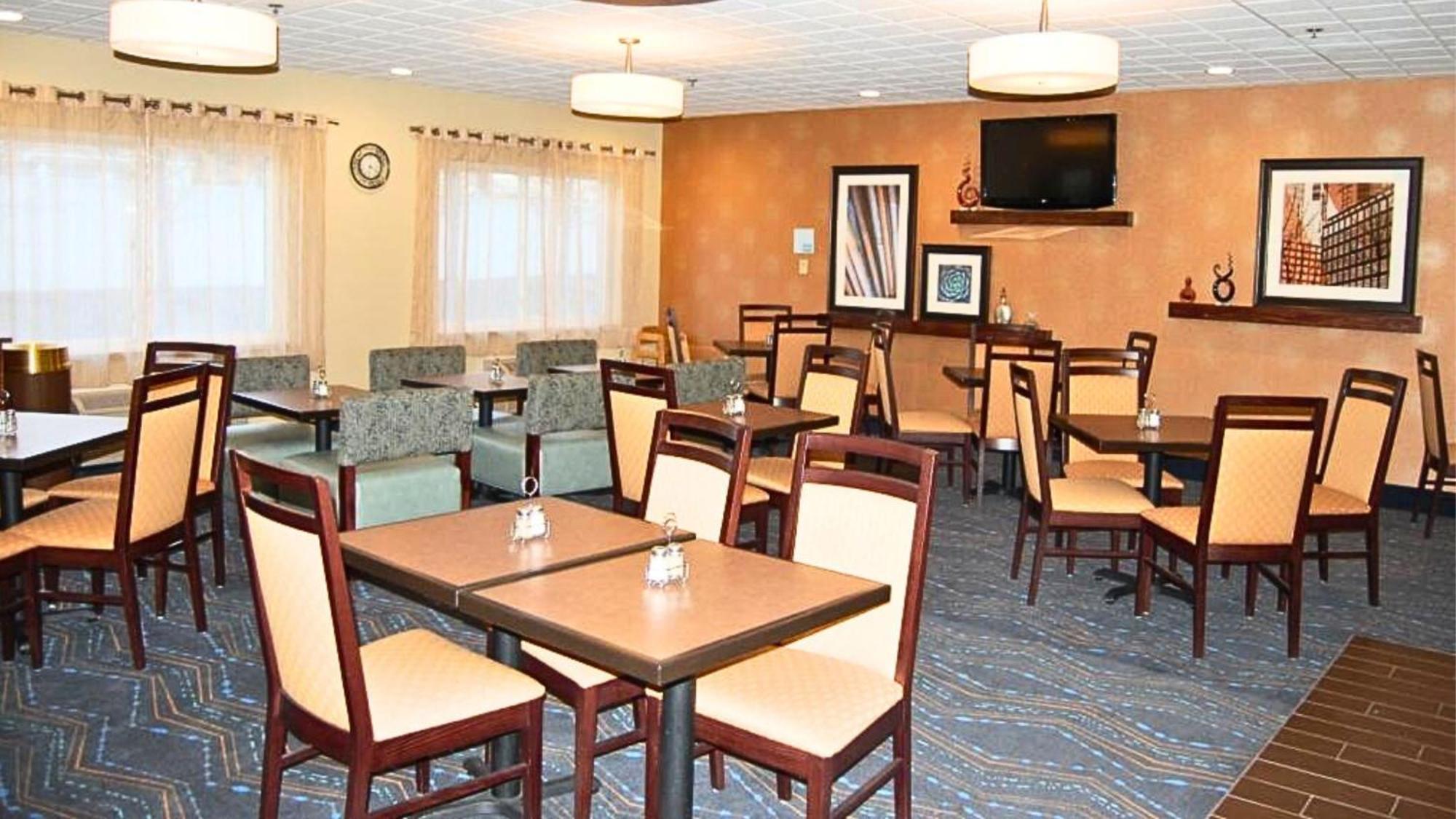 Holiday Inn Express - Ludlow - Chicopee Area By Ihg Esterno foto
