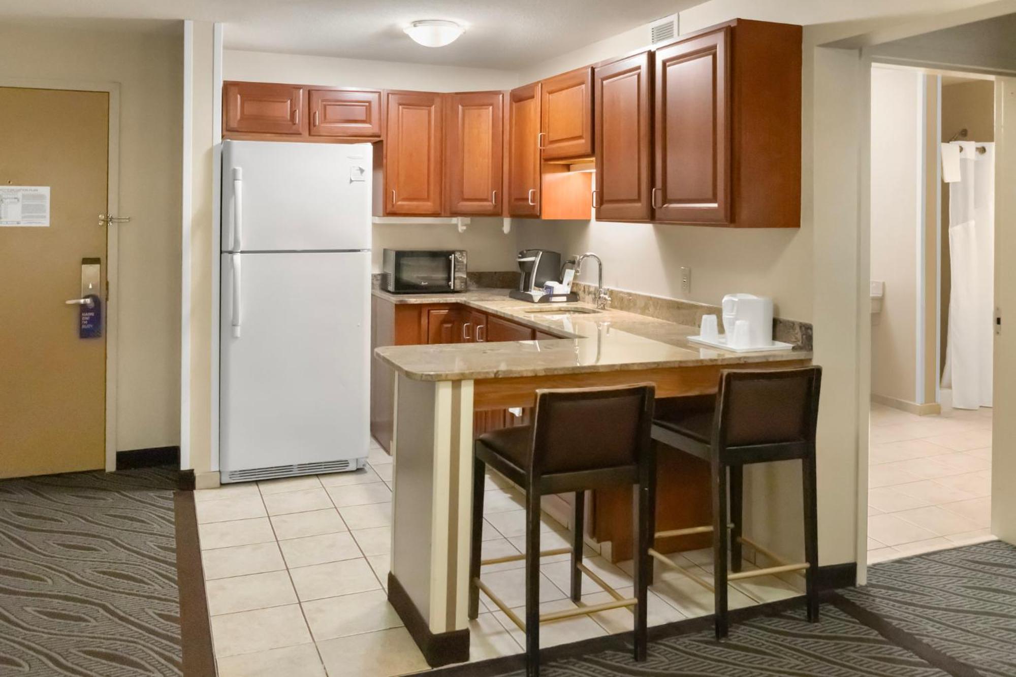 Holiday Inn Express - Ludlow - Chicopee Area By Ihg Esterno foto