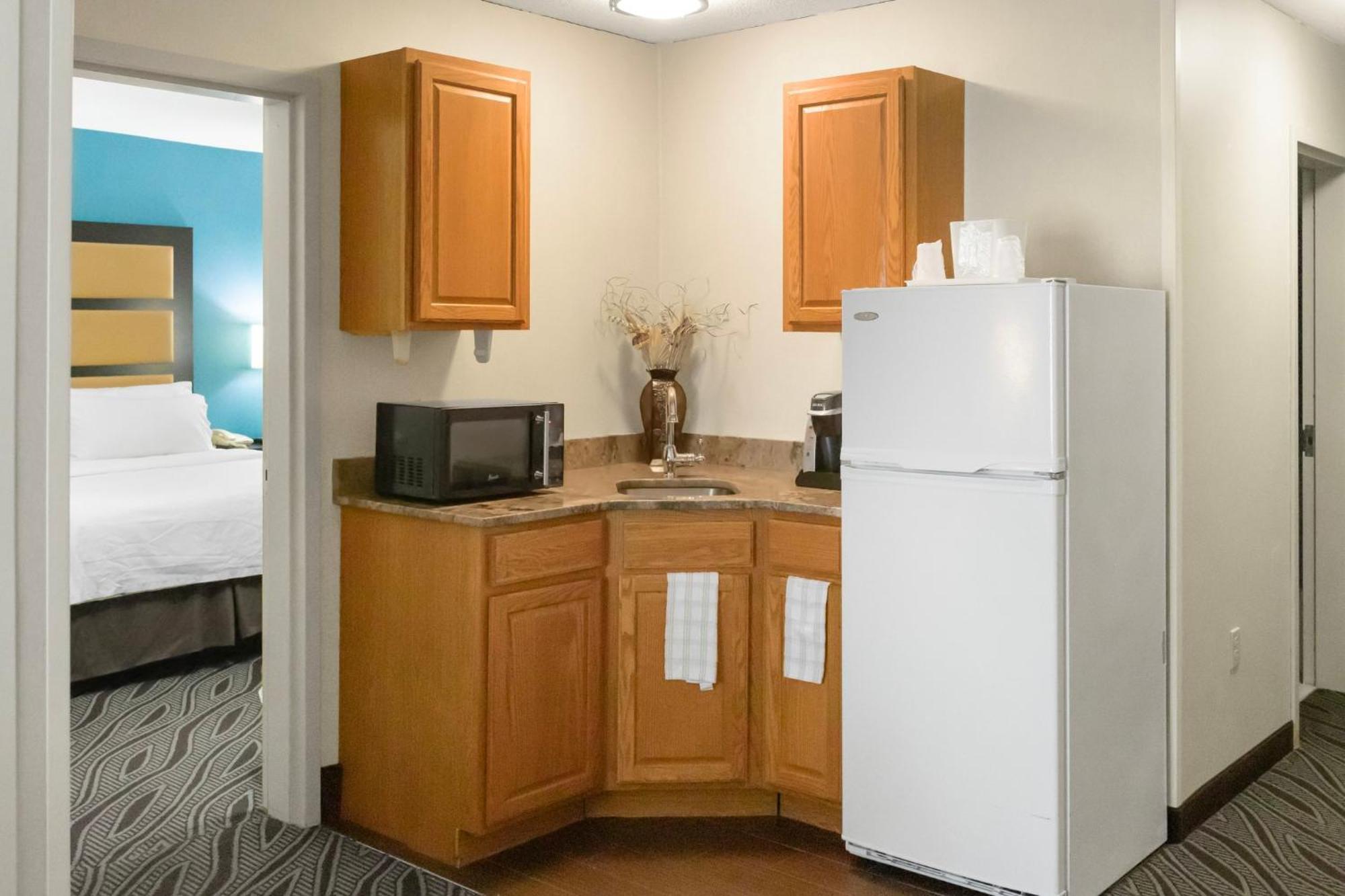 Holiday Inn Express - Ludlow - Chicopee Area By Ihg Esterno foto