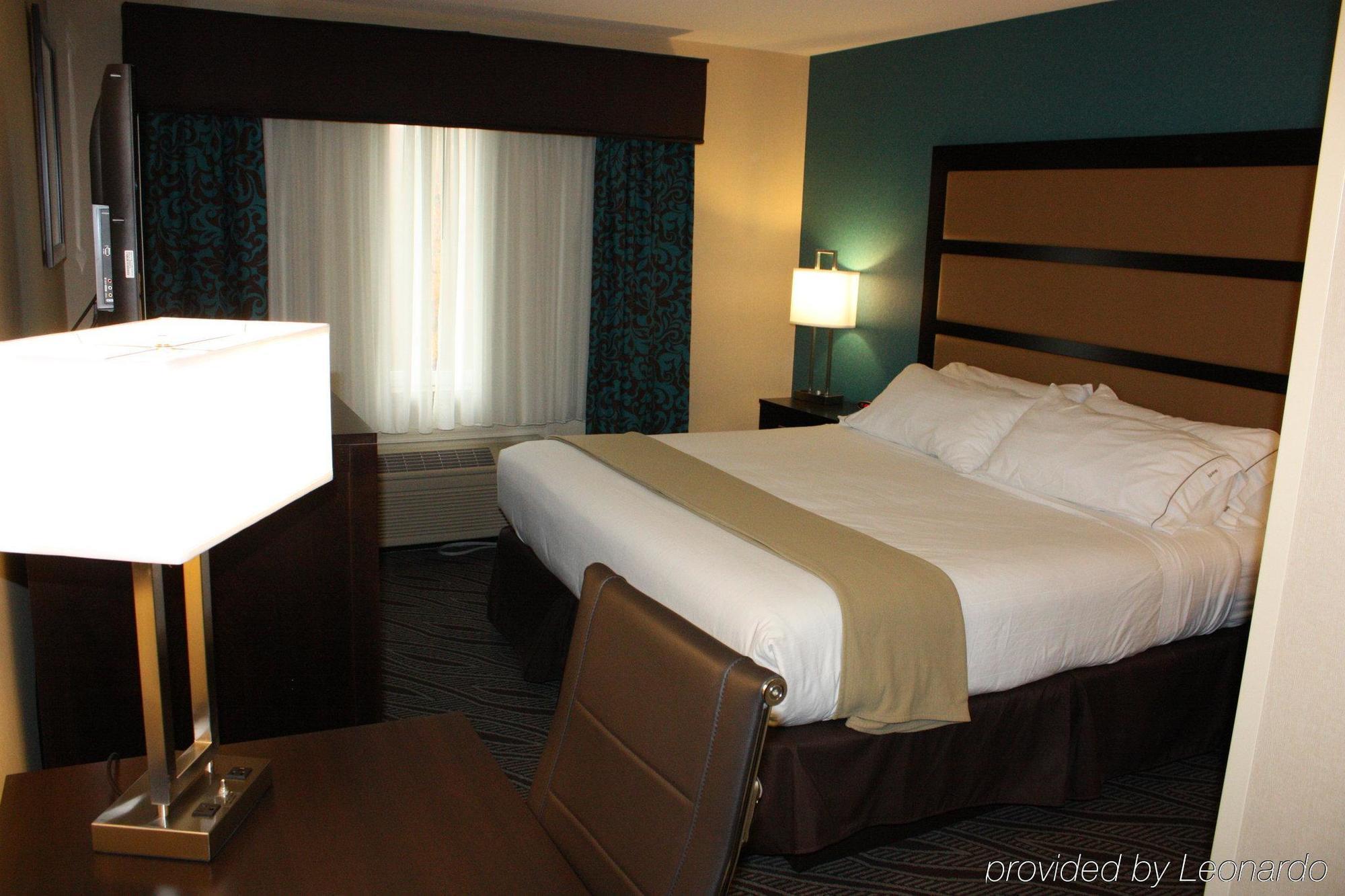 Holiday Inn Express - Ludlow - Chicopee Area By Ihg Esterno foto