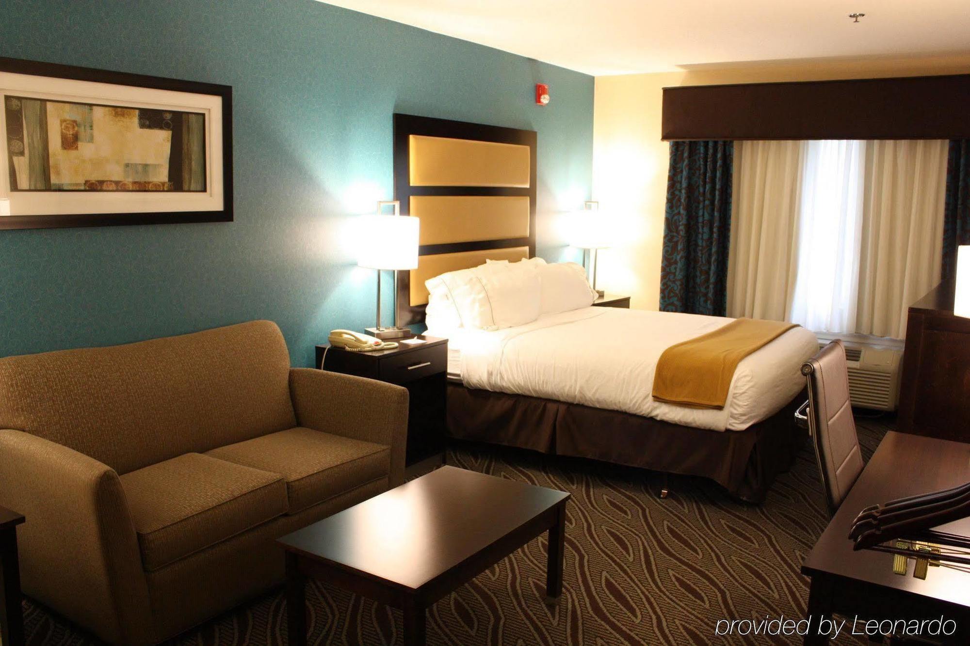 Holiday Inn Express - Ludlow - Chicopee Area By Ihg Esterno foto